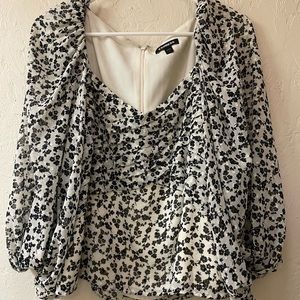 Floral blouse.